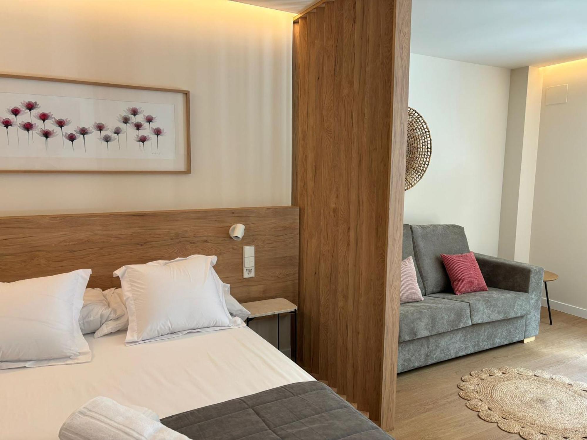 Apartamentos Joaquin Costa Santander Exterior foto